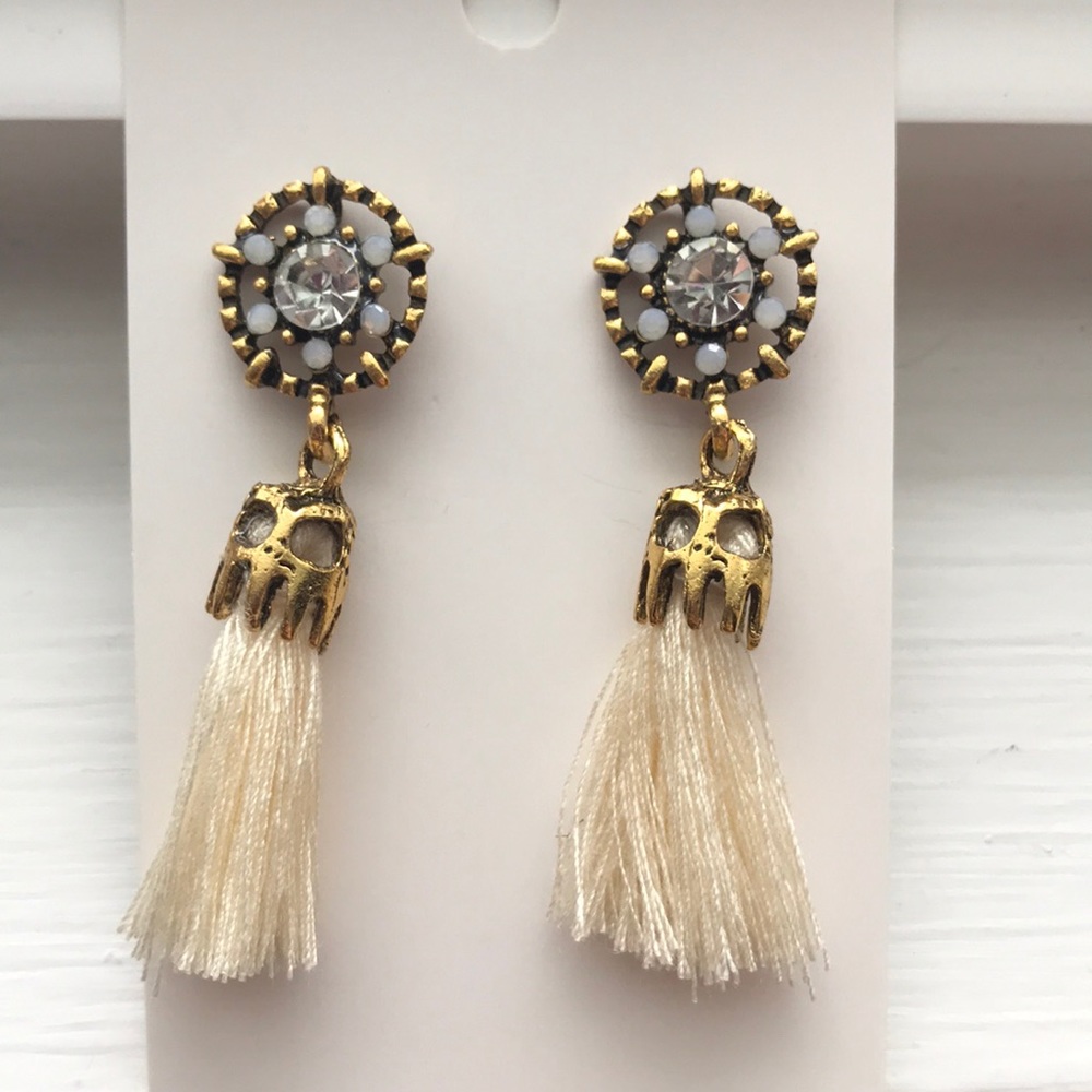 New! Tassel Earrings Cream